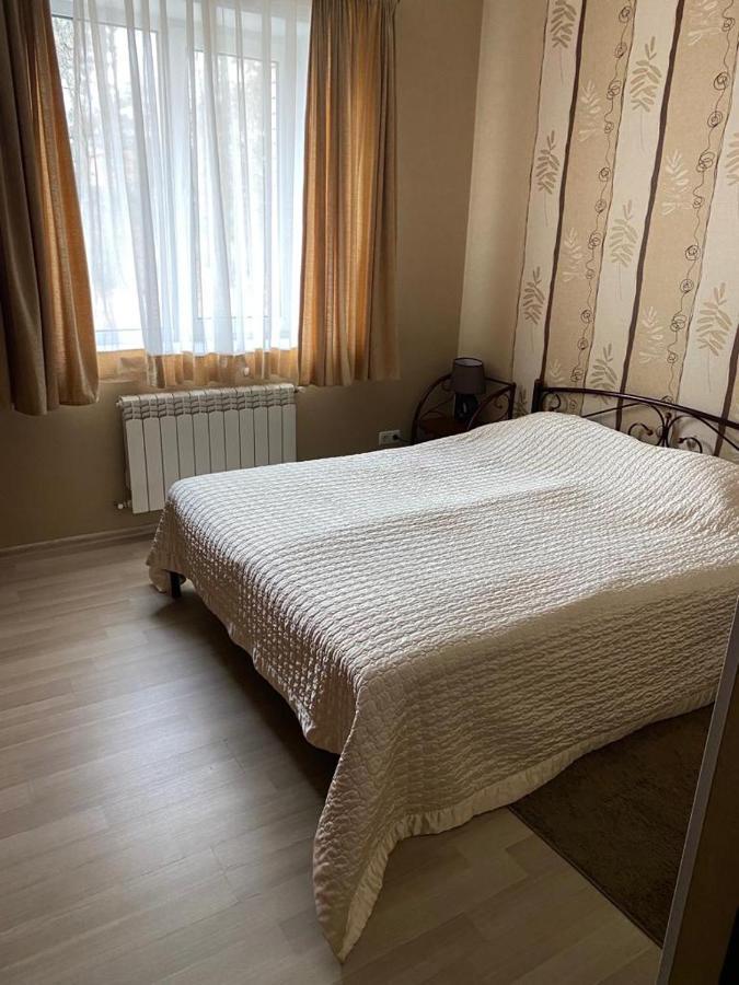 Hotel Gostynnyi Dvir 부차 외부 사진